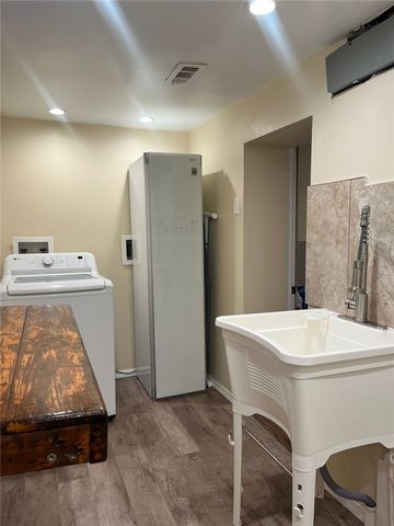 1030 Scott Avenue, Jeannette, PA 15644