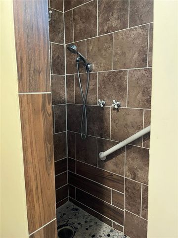 1030 Scott Avenue, Jeannette, PA 15644