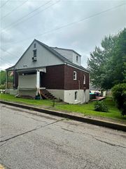 1030 Scott Avenue, Jeannette, PA 15644