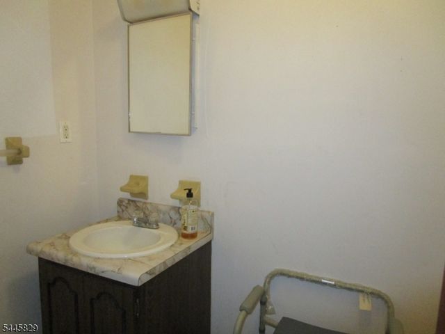 117 John St, Clark Twp., NJ 07066