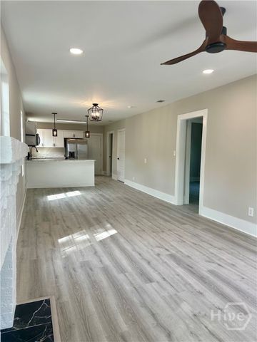 816 W 52nd Street, Savannah, GA 31405