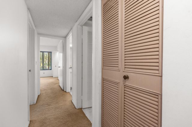 713 Sunny Pine Way G1, Greenacres, FL 33415