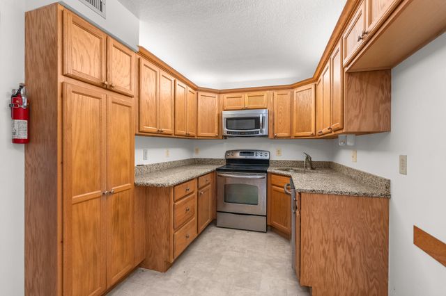 713 Sunny Pine Way G1, Greenacres, FL 33415