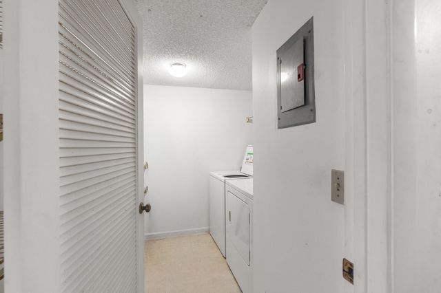 713 Sunny Pine Way G1, Greenacres, FL 33415