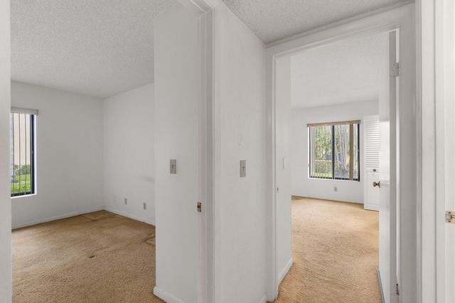 713 Sunny Pine Way G1, Greenacres, FL 33415
