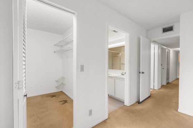 713 Sunny Pine Way G1, Greenacres, FL 33415