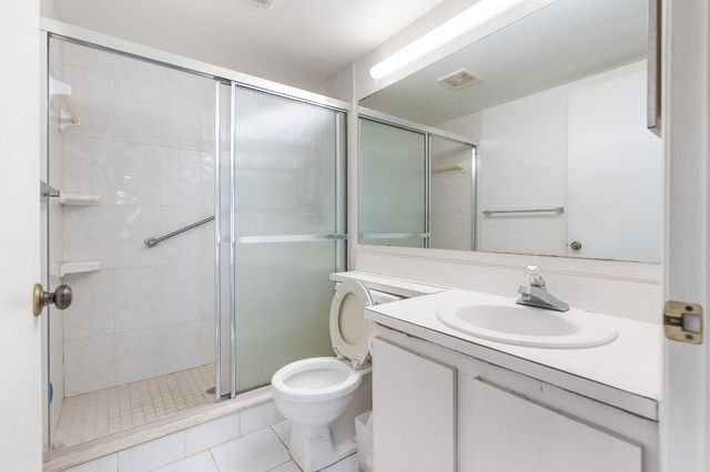 713 Sunny Pine Way G1, Greenacres, FL 33415