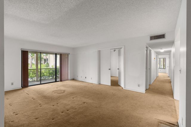 713 Sunny Pine Way G1, Greenacres, FL 33415
