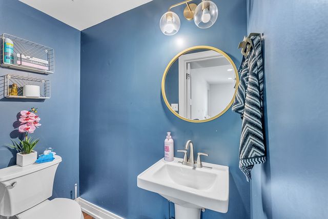 16524 Brockton Lane, Oak Forest, IL 60452