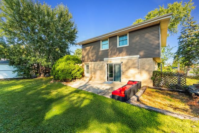 16524 Brockton Lane, Oak Forest, IL 60452