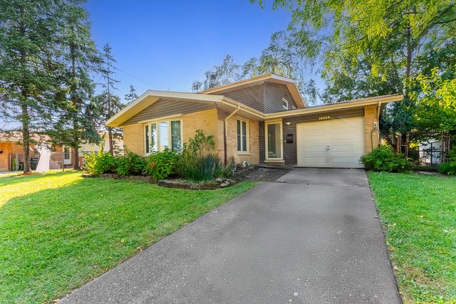 16524 Brockton Lane, Oak Forest, IL 60452