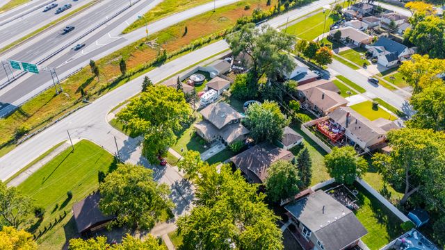 16524 Brockton Lane, Oak Forest, IL 60452