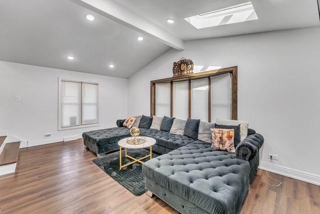 16524 Brockton Lane, Oak Forest, IL 60452