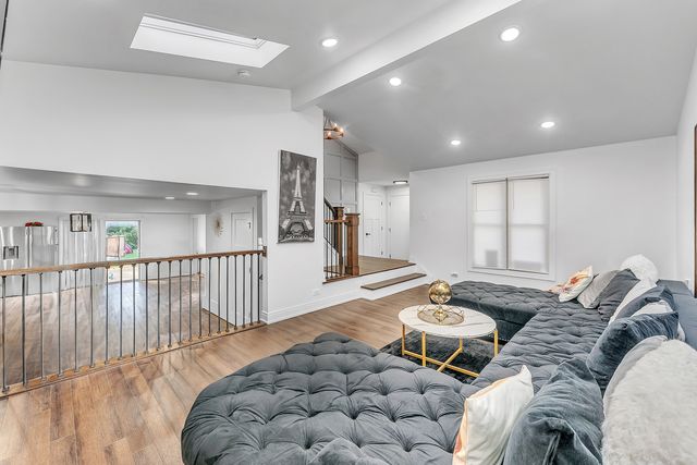 16524 Brockton Lane, Oak Forest, IL 60452