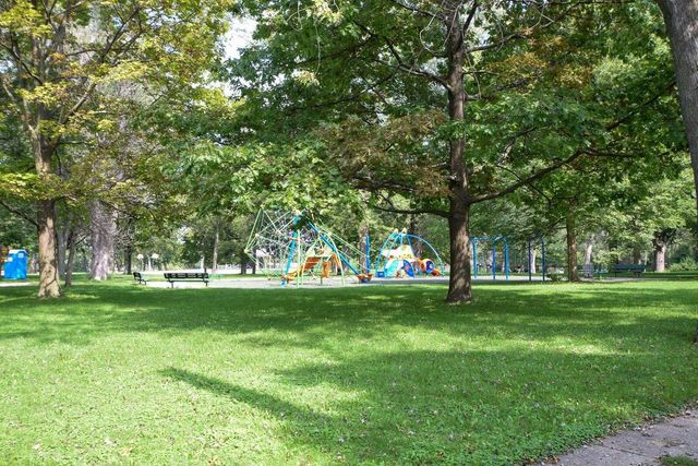 1235 E Randolph COURT #D, Milwaukee, WI 53212