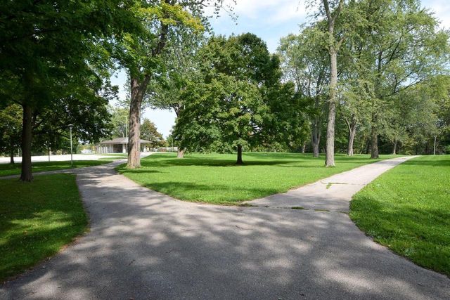 1235 E Randolph COURT #D, Milwaukee, WI 53212