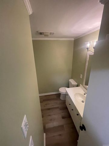 504 Green Mountain Dr Apt 305, Little Rock, AR 72211