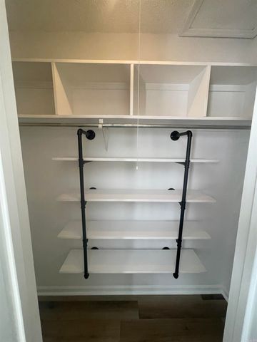 504 Green Mountain Dr Apt 305, Little Rock, AR 72211