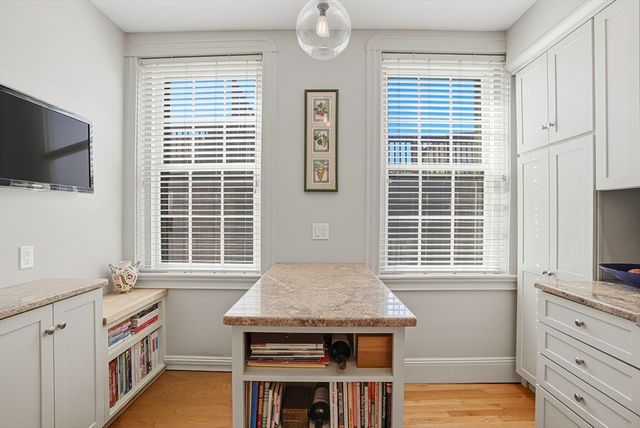 77-A Revere St 4, Boston, MA 02114