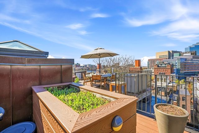 77-A Revere St 4, Boston, MA 02114