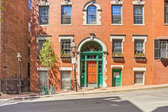 77-A Revere St 4, Boston, MA 02114