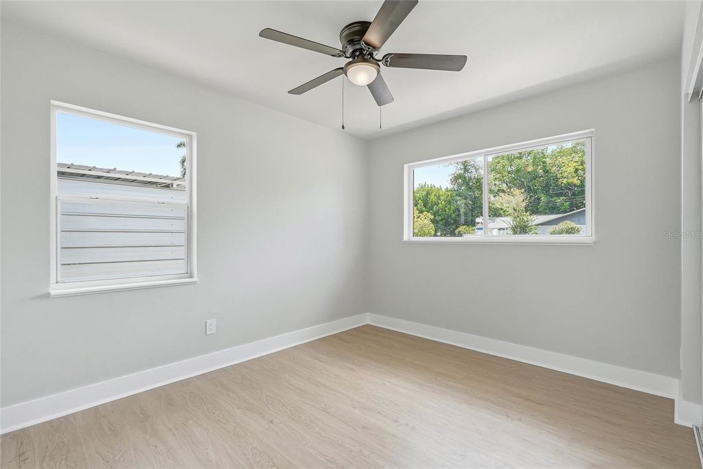 Image 18 of property listing at 1306 DARTMOUTH DRIVE, Bradenton, FL 34207