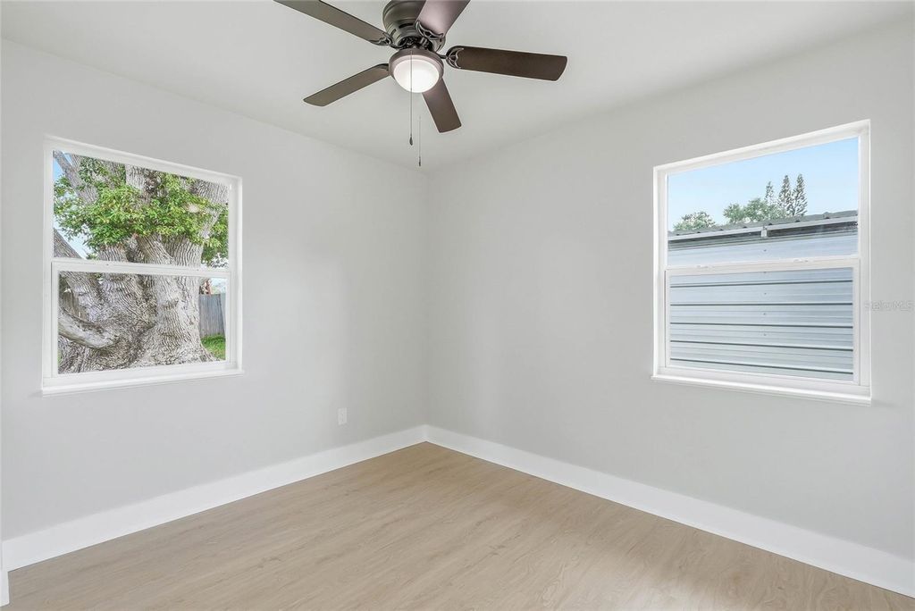 Image 22 of property listing at 1306 DARTMOUTH DRIVE, Bradenton, FL 34207