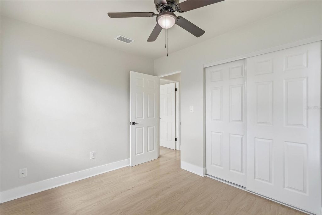 Image 23 of property listing at 1306 DARTMOUTH DRIVE, Bradenton, FL 34207