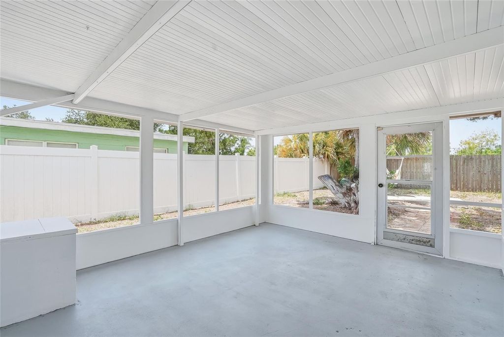 Image 26 of property listing at 1306 DARTMOUTH DRIVE, Bradenton, FL 34207