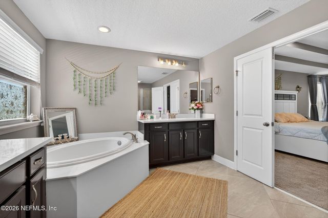 16361 MAGNOLIA GROVE Way, Jacksonville, FL 32218