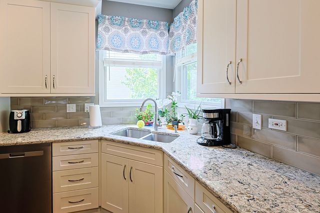 5686 Angouleme Lane, Hoffman Estates, IL 60192