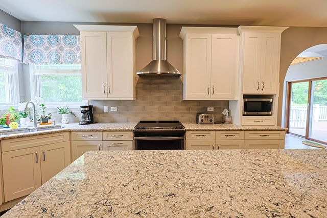 5686 Angouleme Lane, Hoffman Estates, IL 60192