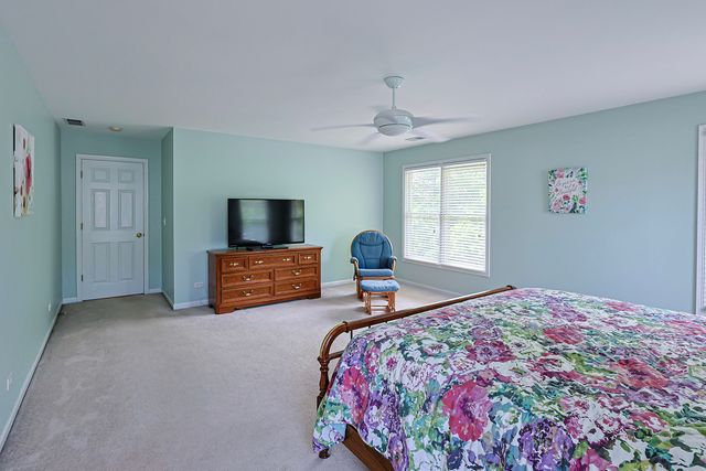 5686 Angouleme Lane, Hoffman Estates, IL 60192