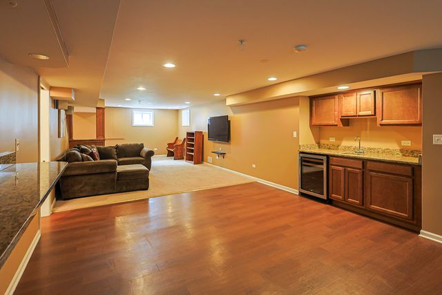 5686 Angouleme Lane, Hoffman Estates, IL 60192