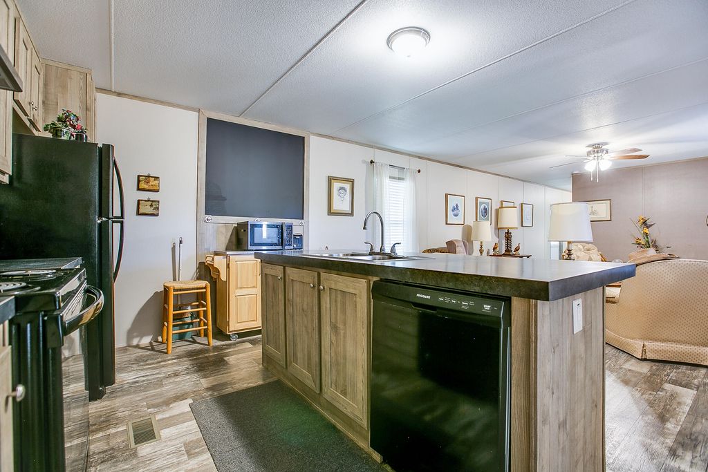 Image 12 of property listing at 4124 E State Highway 158, Bronte, TX 76933