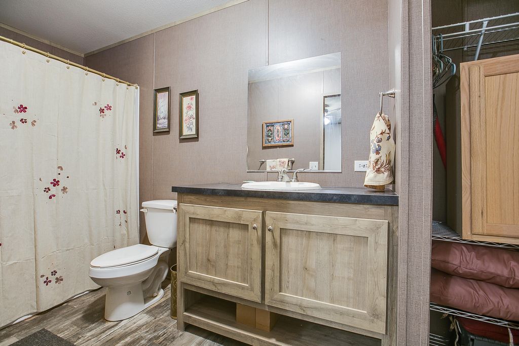 Image 16 of property listing at 4124 E State Highway 158, Bronte, TX 76933