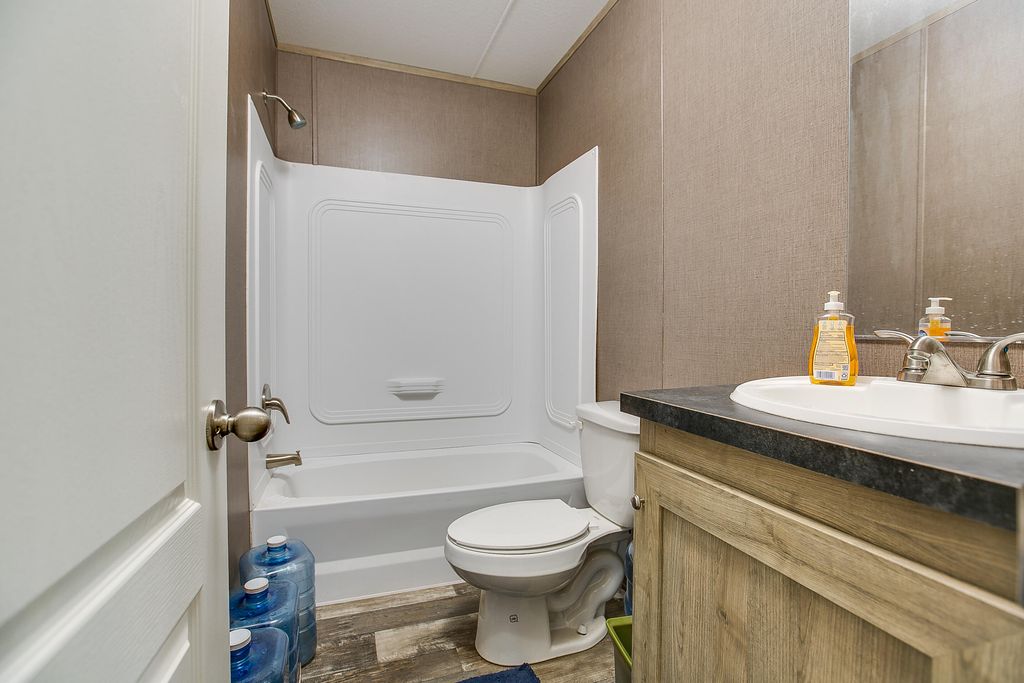 Image 18 of property listing at 4124 E State Highway 158, Bronte, TX 76933