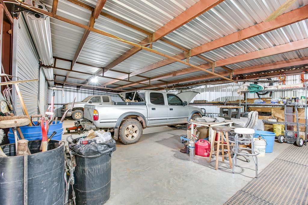 Image 27 of property listing at 4124 E State Highway 158, Bronte, TX 76933