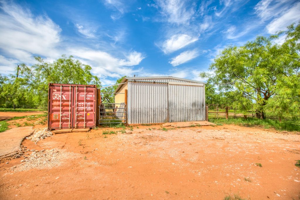 Image 31 of property listing at 4124 E State Highway 158, Bronte, TX 76933