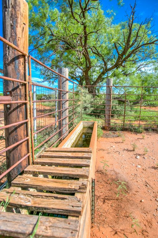 Image 39 of property listing at 4124 E State Highway 158, Bronte, TX 76933