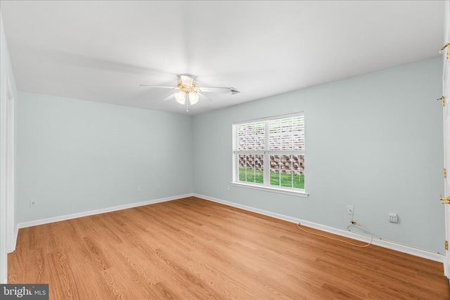 187 WINNERS CIRCLE DR, Red Lion, PA 17356