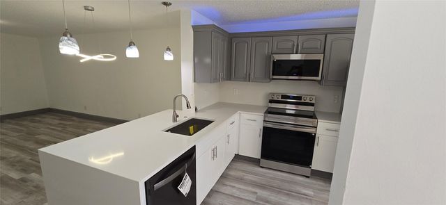 8011 Southgate Boulevard L10, North Lauderdale, FL 33068