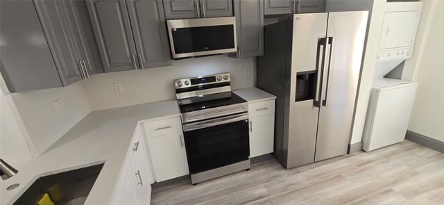 8011 Southgate Boulevard L10, North Lauderdale, FL 33068