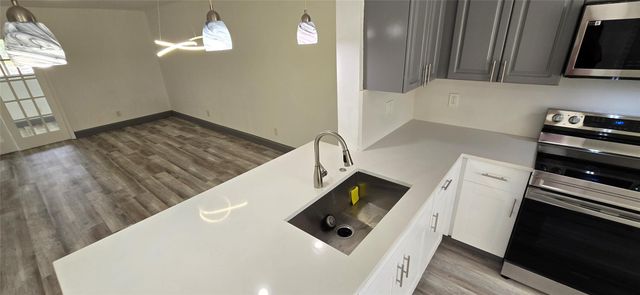 8011 Southgate Boulevard L10, North Lauderdale, FL 33068