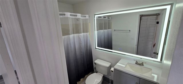 8011 Southgate Boulevard L10, North Lauderdale, FL 33068