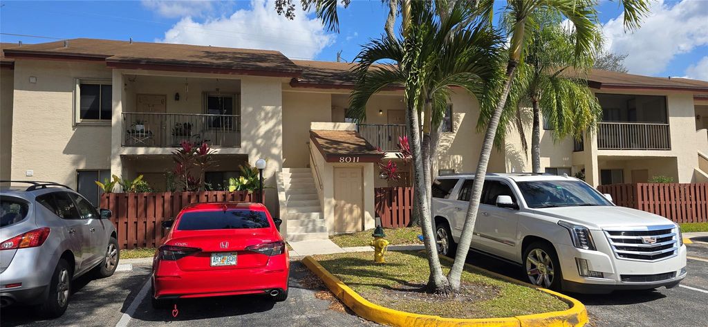 8011 Southgate Boulevard L10, North Lauderdale, FL 33068