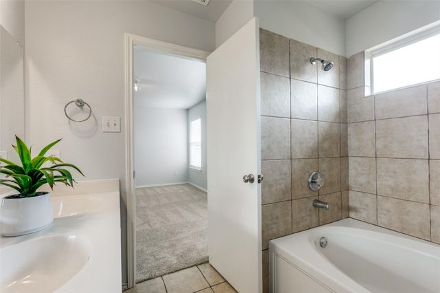 33 Verde Ranch LOOP, Leander, TX 78641
