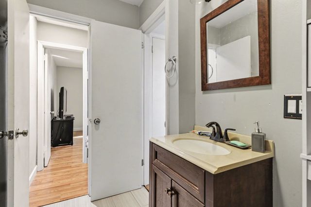 920 Coarsey Dr, Nashville, TN 37217