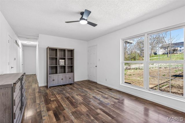 404 W Lueking Drive, De Soto, MO 63020