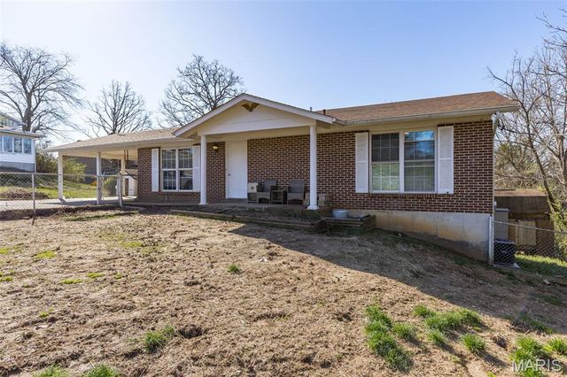 404 W Lueking Drive, De Soto, MO 63020